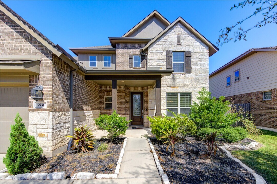 7531 Irby Cobb Blvd in Richmond, TX - Building Photo