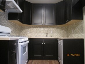 211 Seal Beach Blvd, Unit 3 in Seal Beach, CA - Foto de edificio - Building Photo