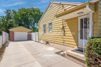 1966 E Garfield Ave in Salt Lake City, UT - Building Photo - Building Photo