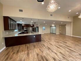 6657 Enfield Ave in Los Angeles, CA - Building Photo