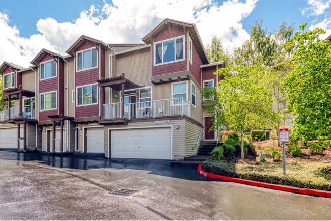 10779 SW Canterbury Ln in Tigard, OR - Building Photo - Building Photo