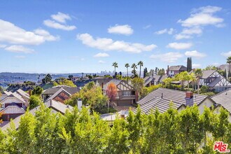 906 Whitehaven Terrace in Glendale, CA - Building Photo - Building Photo