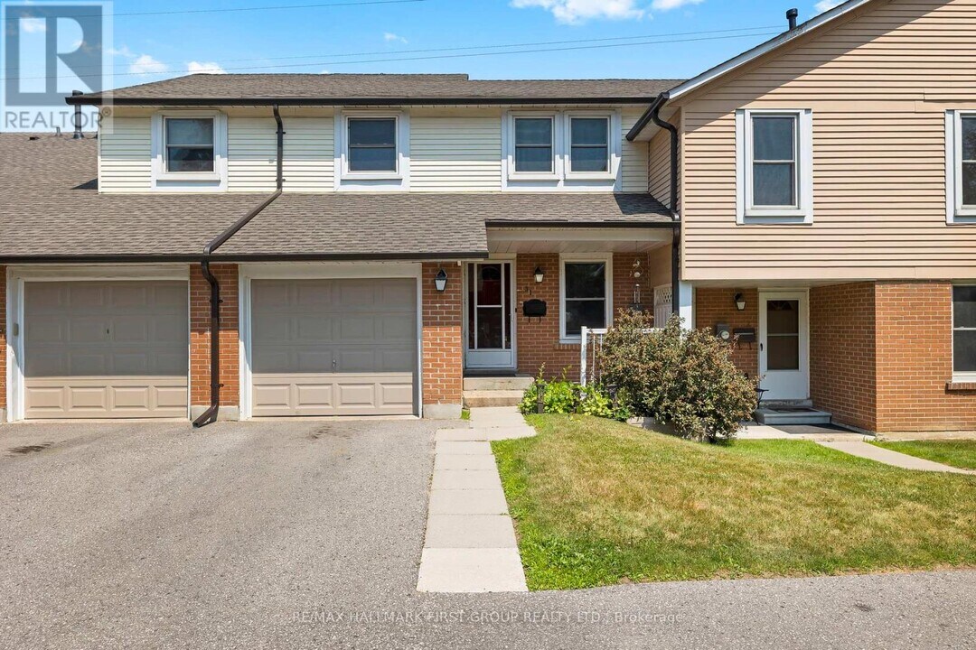 1055-1055 Central Park Blvd N in Oshawa, ON - Building Photo
