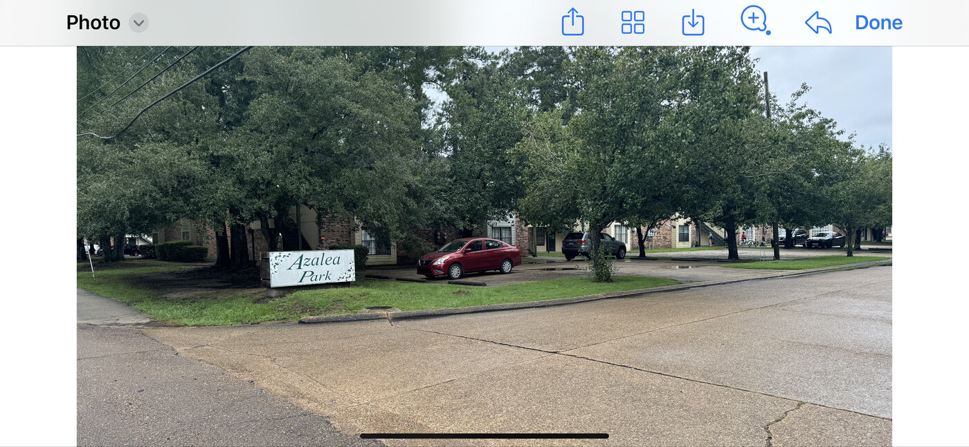 Azalea Park in Hammond, LA - Foto de edificio