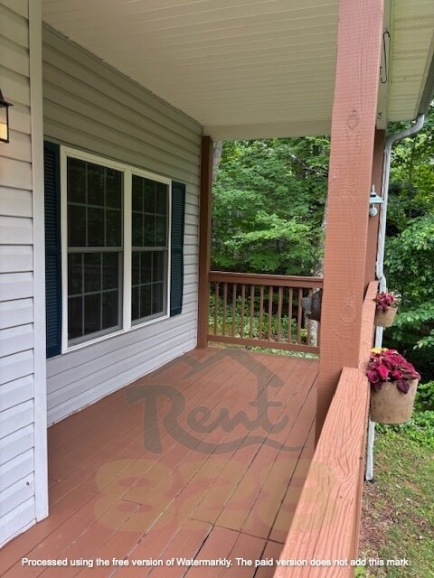 2 Spicewood Ct in Flat Rock, NC - Building Photo - Building Photo