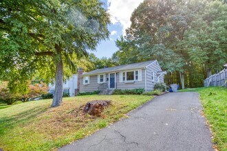 171 Newell Ave in Bristol, CT - Building Photo - Building Photo