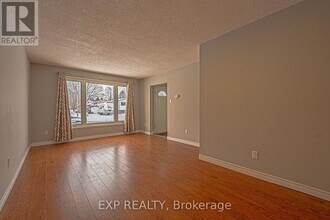 60 Witty Ave in Ingersoll, ON - Building Photo - Building Photo