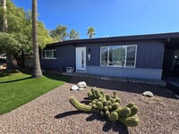 8610 E Helen Pl in Tucson, AZ - Foto de edificio - Building Photo