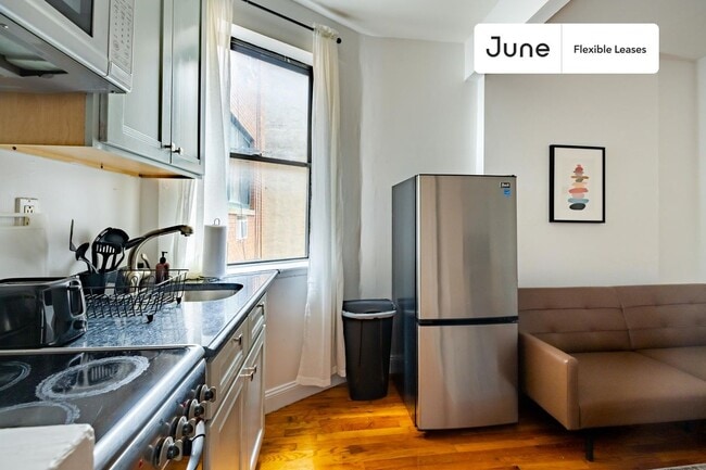 property at 611 E 11th St