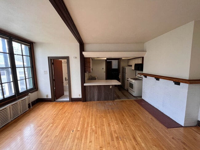 property at 612 Howard Pl