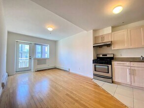 41-25 Kissena Blvd in Queens, NY - Building Photo - Building Photo