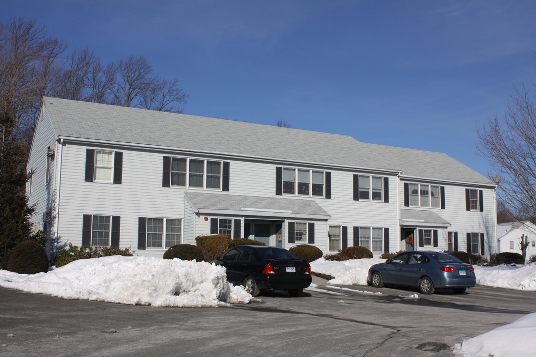 Ambleside Apartments in Westbrook, CT - Building Photo