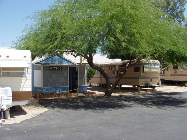 Tumbleweed Park in Yuma, AZ - Foto de edificio - Building Photo