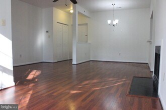 604 Rolling Hill Walk-Unit -201 in Odenton, MD - Building Photo - Building Photo