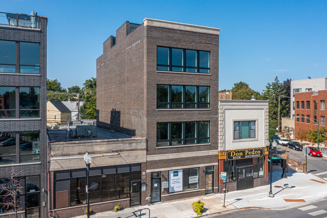 4062 N Lincoln Ave in Chicago, IL - Foto de edificio