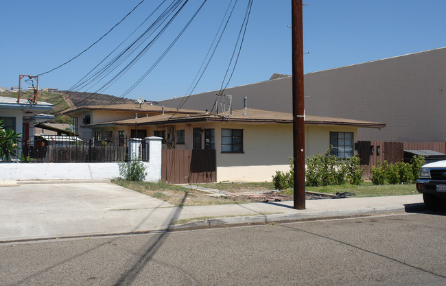 7624-7628 Pacific Ave in Lemon Grove, CA - Building Photo - Building Photo