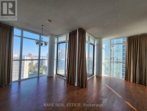 90-2390 Absolute Ave in Mississauga, ON - Building Photo - Building Photo