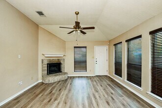 840 Voltamp Dr in Fort Worth, TX - Building Photo - Building Photo