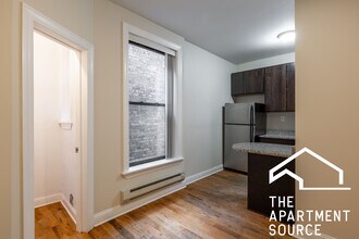 1218 N Dearborn St, Unit B2 in Chicago, IL - Foto de edificio - Building Photo
