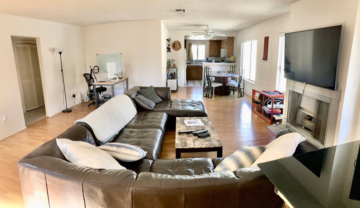 1041 2nd St in Santa Monica, CA - Building Photo