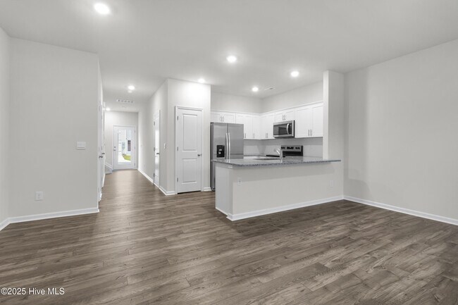 2007 Clock Rd in New Bern, NC - Building Photo - Building Photo