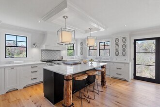 24 McCallar Ln in Concord, MA - Building Photo - Building Photo