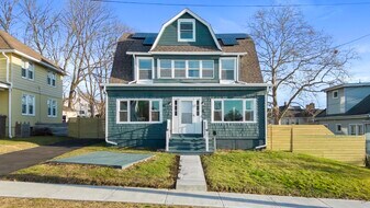 11 Seaview Ave in West Haven, CT - Building Photo