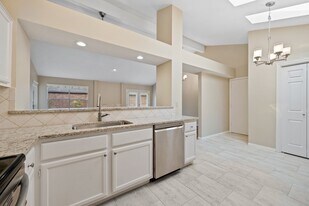 3411 Valley Gardens Dr in Houston, TX - Building Photo