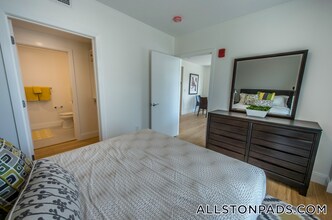 40 Malvern St in Boston, MA - Building Photo - Building Photo