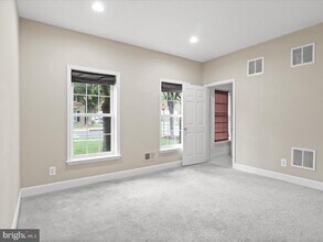 2501 Bronze Stone Pl in Herndon, VA - Building Photo - Building Photo