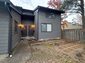 1765 NW Grant Ave in Corvallis, OR - Building Photo - Building Photo