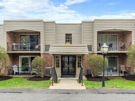 611 Calais Dr in Pittsburgh, PA - Building Photo