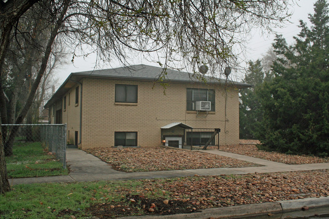 90-94 N 6th Ave in Brighton, CO - Foto de edificio - Building Photo