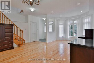 15 Briarglen Rd in Markham, ON - Building Photo - Building Photo