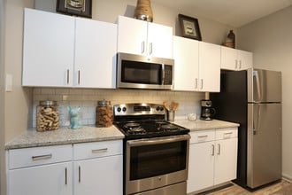 1000 Spalding in Atlanta, GA - Foto de edificio - Interior Photo