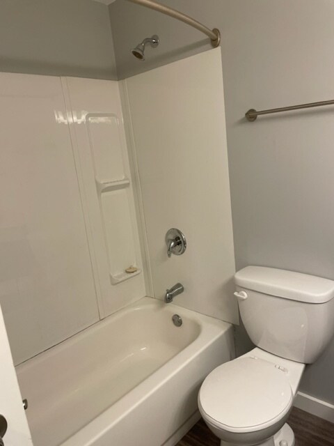 2210 Angus St in Regina, SK - Building Photo - Building Photo