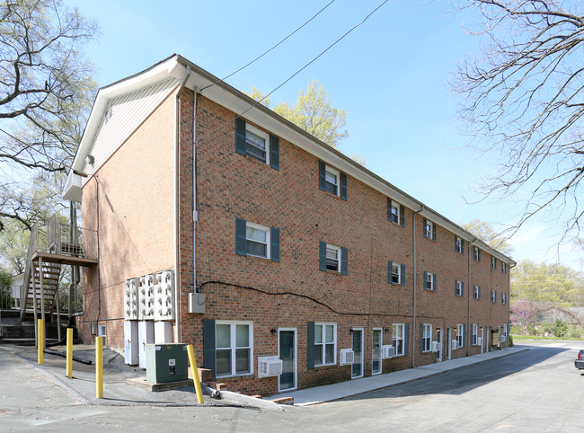 1216 W Chapel Hill Rd in Durham, NC - Building Photo - Building Photo