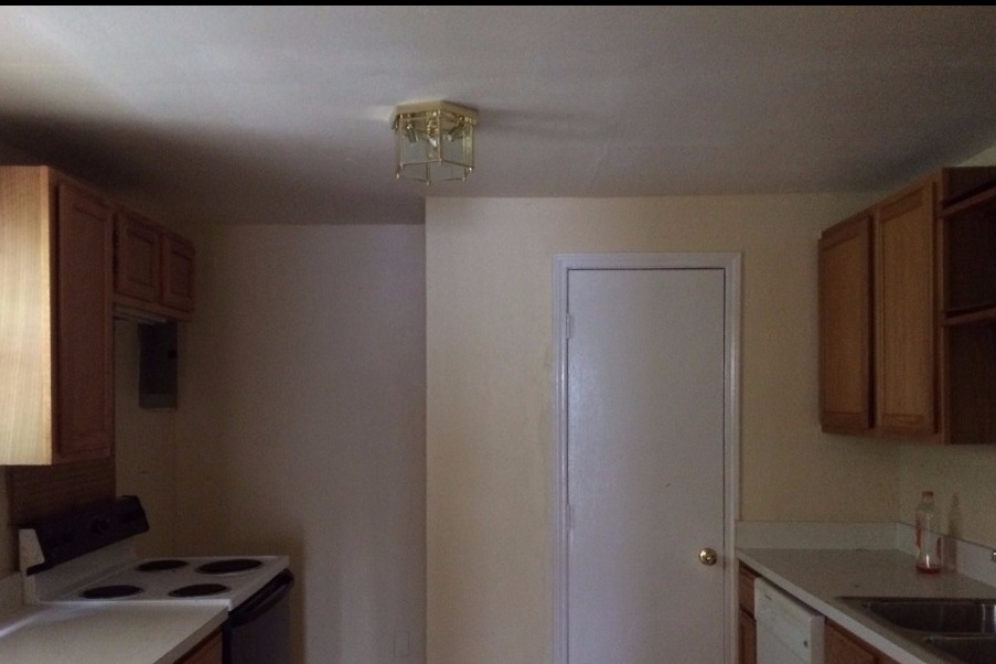 8104 McGee St in Kansas City, MO - Building Photo