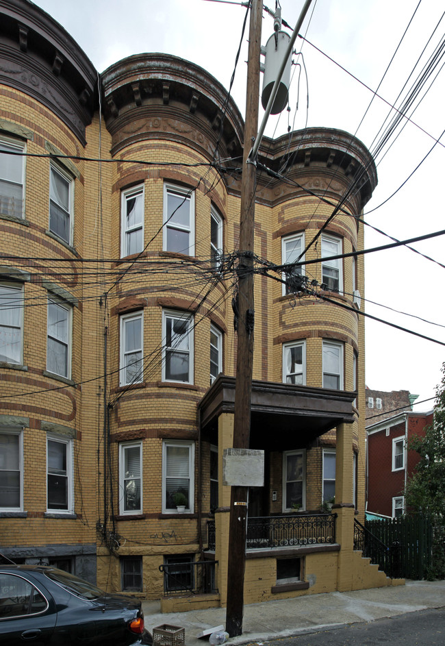 7 East St in Jersey City, NJ - Building Photo - Building Photo