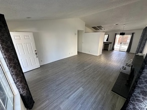 4732 Katrina Pl in Palmdale, CA - Building Photo - Building Photo