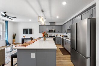 5214 Sherman St in Houston, TX - Building Photo - Building Photo