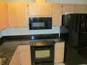 1524 Cobbler Dr in Lutz, FL - Building Photo - Building Photo