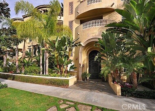 12021 Guerin St, Unit 101 in Los Angeles, CA - Building Photo