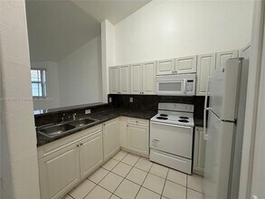 1661 SE 29th Ct in Homestead, FL - Building Photo - Building Photo