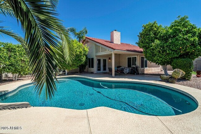 property at 11055 E Clinton St