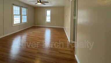 1600 S 6th St in Springfield, IL - Foto de edificio - Building Photo