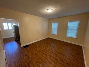 225 Holland St-Unit -1 in Somerville, MA - Building Photo - Building Photo
