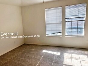 246 Creek Cove Dr in Dallas, TX - Building Photo - Building Photo