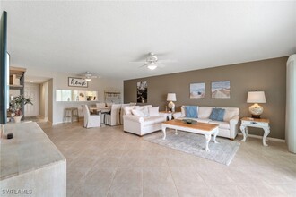 4580 Andover Way in Naples, FL - Building Photo - Building Photo