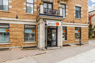 400-410 Sherbrooke Rue E in Montréal, QC - Building Photo - Building Photo